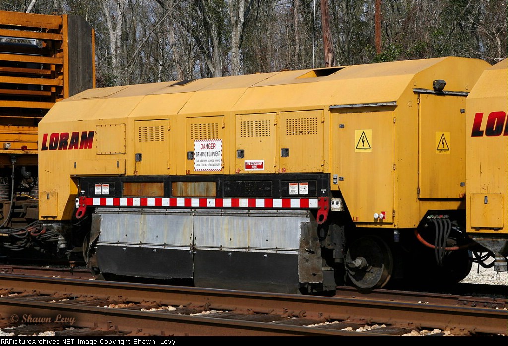 LORAM MPC 16stone light rail grinder